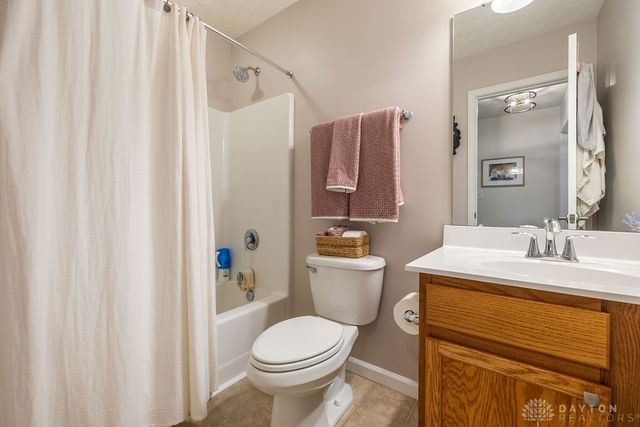 1475 Artesian Lane, Fairborn, OH 45324
