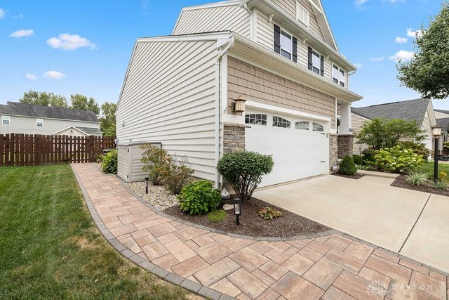 1475 Artesian Lane, Fairborn, OH 45324