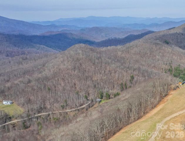 1050 Turkey Trot Road, Clyde, NC 28721