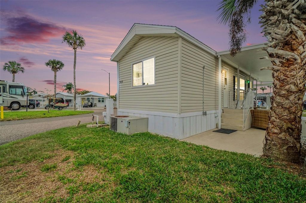 Image 1 of property listing at 9000 US HIGHWAY 192 529, Clermont, FL 34714