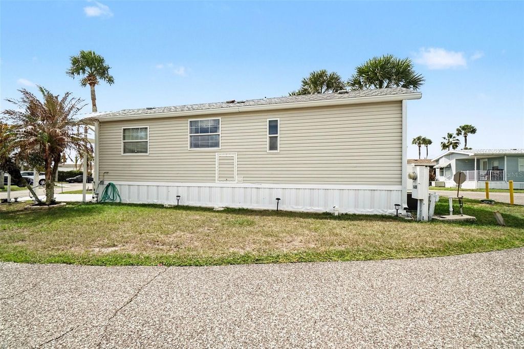 Image 22 of property listing at 9000 US HIGHWAY 192 529, Clermont, FL 34714