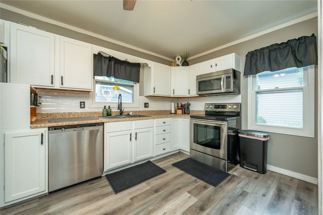 112 12th Street SE, Altoona, IA 50009