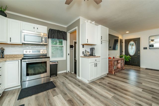 112 12th Street SE, Altoona, IA 50009