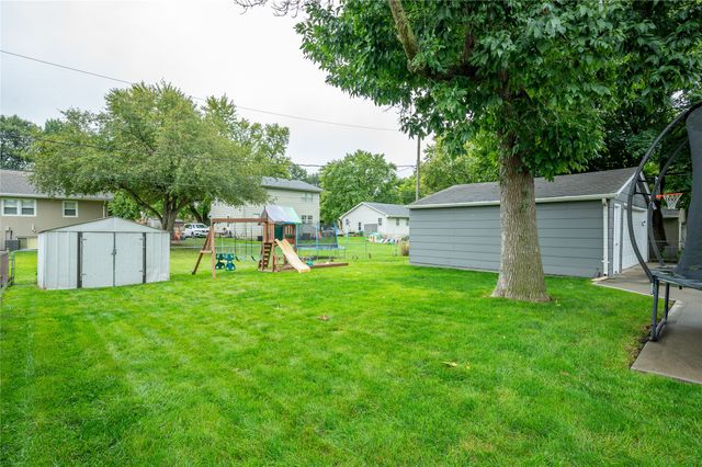 112 12th Street SE, Altoona, IA 50009