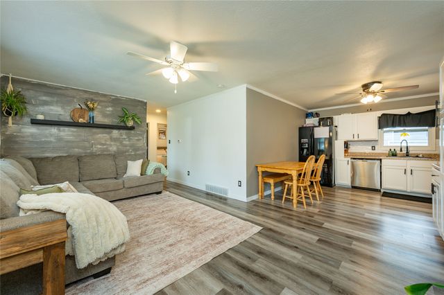112 12th Street SE, Altoona, IA 50009