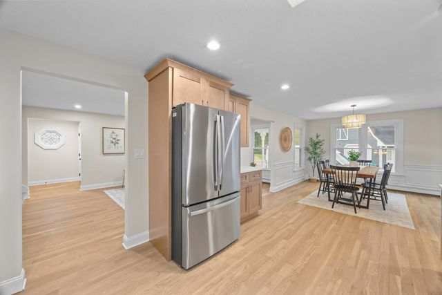 50 Mccracken Rd, Millbury, MA 01527