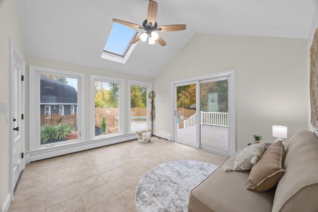 50 Mccracken Rd, Millbury, MA 01527