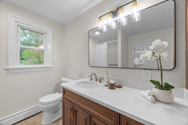 50 Mccracken Rd, Millbury, MA 01527