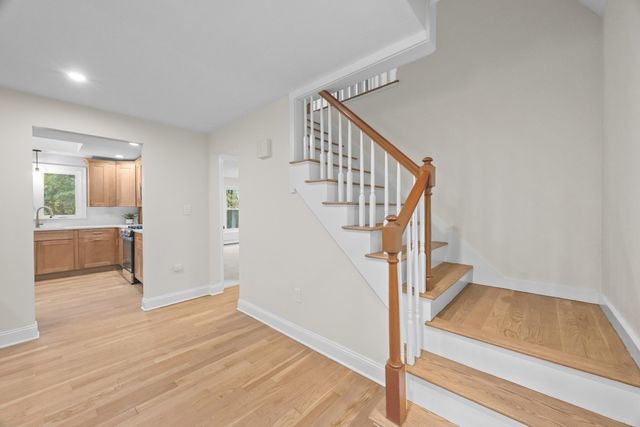 50 Mccracken Rd, Millbury, MA 01527