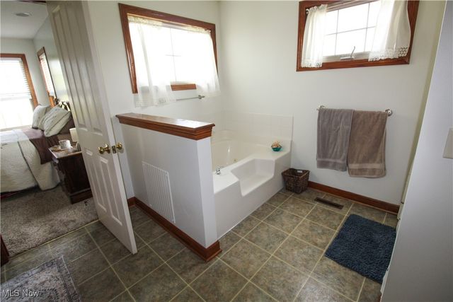 7245 Jimmie Street SW, Massillon, OH 44646