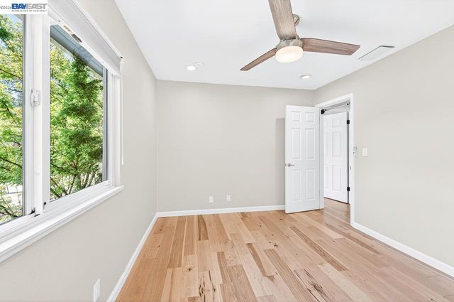 684 Emerald St, Livermore, CA 94550
