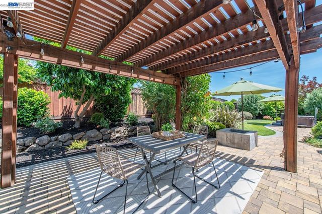 684 Emerald St, Livermore, CA 94550