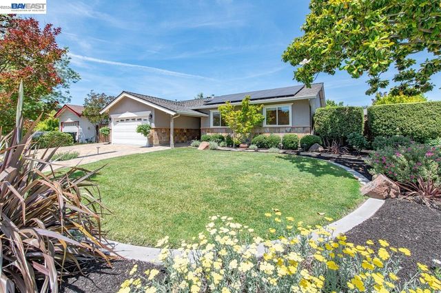 684 Emerald St, Livermore, CA 94550