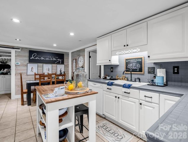 485 Grandview Drive, Lake Lure, NC 28746