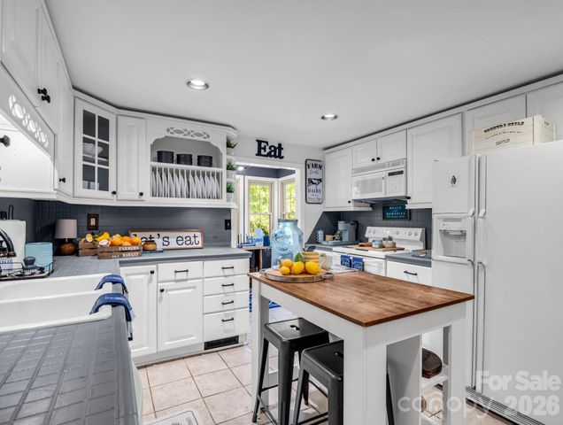485 Grandview Drive, Lake Lure, NC 28746