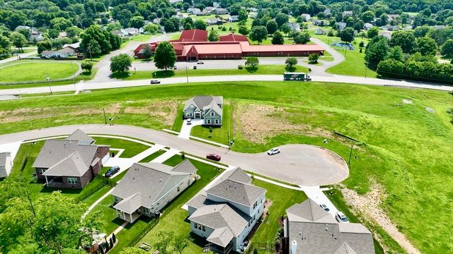 6512 Ripple Ridge CT, Columbia, TN 38401