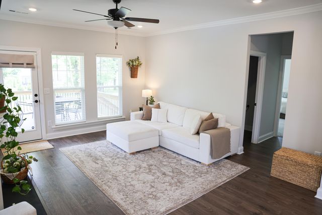 6512 Ripple Ridge CT, Columbia, TN 38401