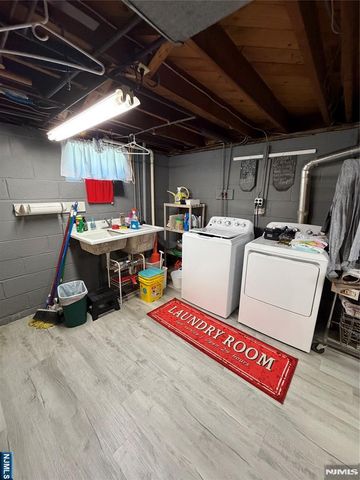 407 Berry Avenue, Carlstadt, NJ 07072