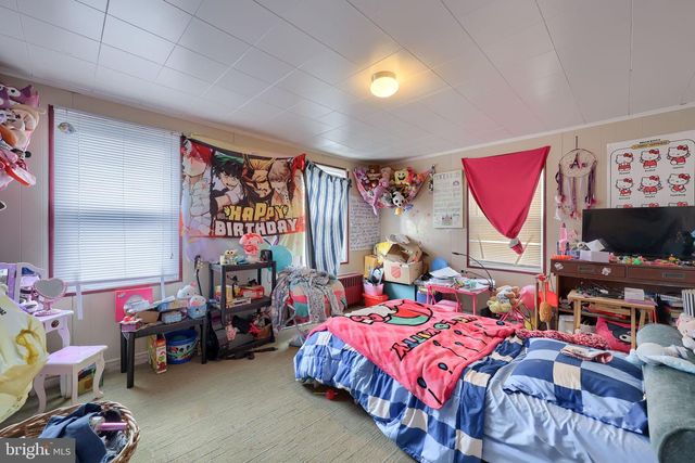 15 S FRONT ST, Steelton, PA 17113