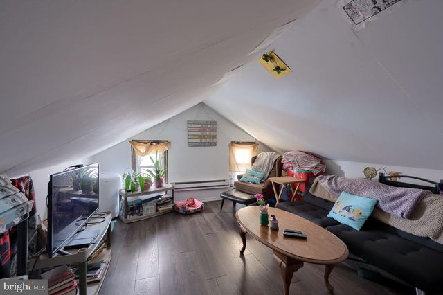 15 S FRONT ST, Steelton, PA 17113