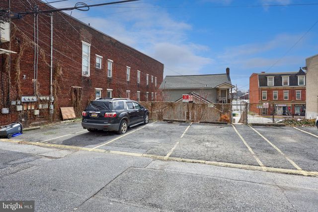 15 S FRONT ST, Steelton, PA 17113