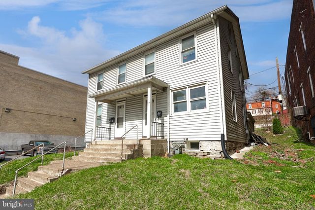 15 S FRONT ST, Steelton, PA 17113