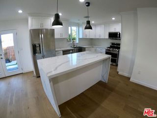 635 N Formosa Avenue, Los Angeles, CA 90036