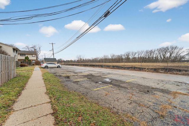 8526 W Villard AVENUE, Milwaukee, WI 53225