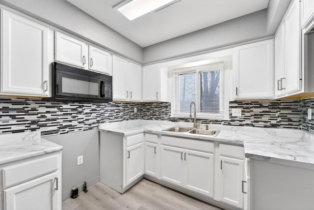 8526 W Villard AVENUE, Milwaukee, WI 53225