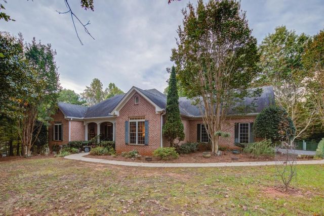 1170 Calhoun Road, Dahlonega, GA 30533