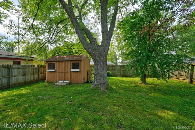 5184 Worchester Drive, Swartz Creek, MI 48473