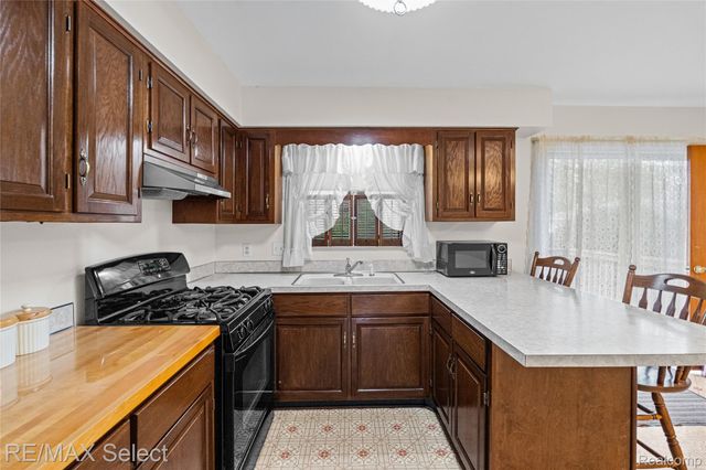 5184 Worchester Drive, Swartz Creek, MI 48473