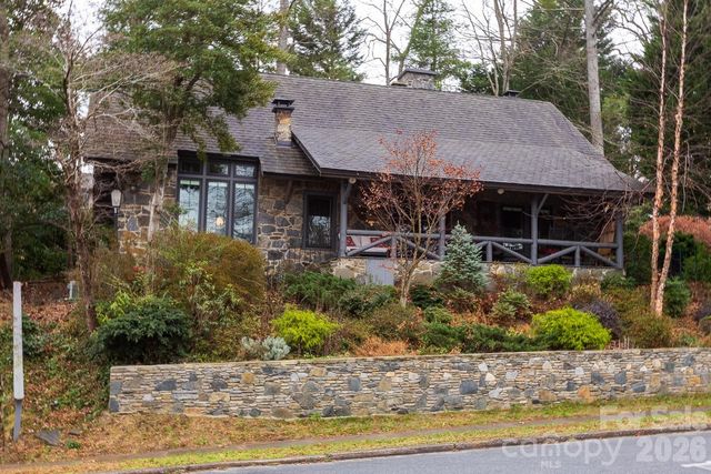 15 Chestnut Street, Tryon, NC 28782