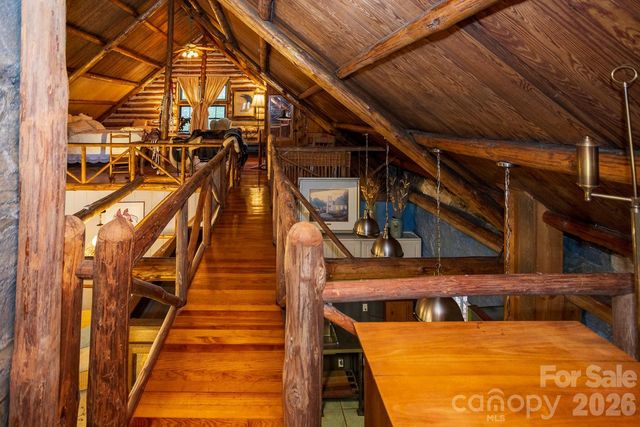 15 Chestnut Street, Tryon, NC 28782
