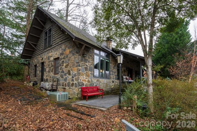 15 Chestnut Street, Tryon, NC 28782