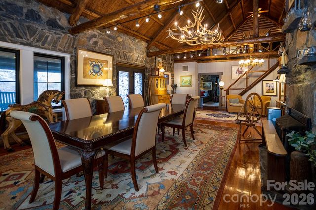 15 Chestnut Street, Tryon, NC 28782