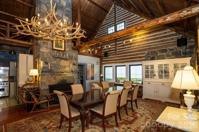 15 Chestnut Street, Tryon, NC 28782