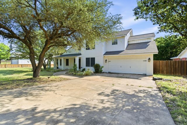 1925 N Dale Avenue, Stephenville, TX 76401