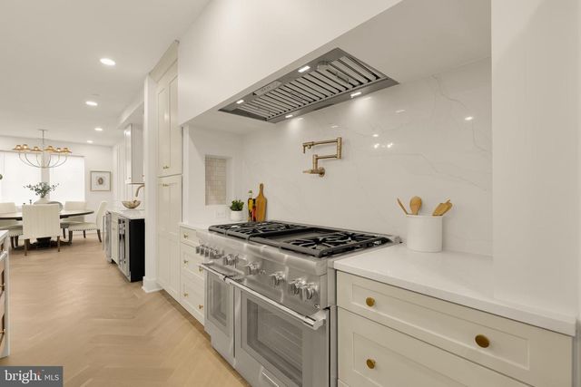 1706 BAY ST SE, Washington, DC 20003