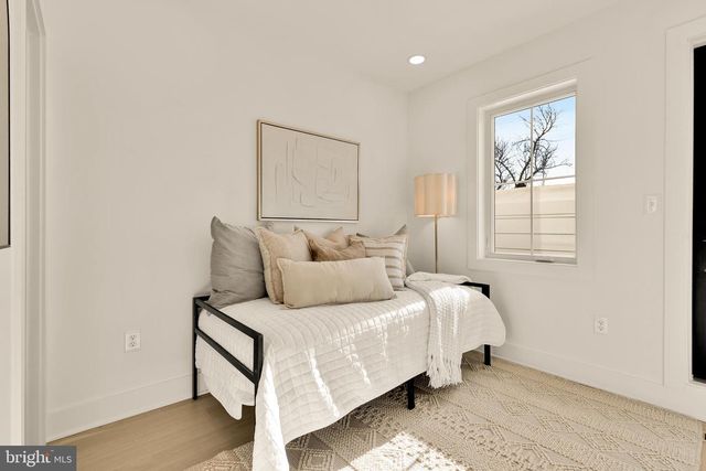 1706 BAY ST SE, Washington, DC 20003