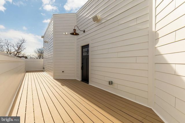 1706 BAY ST SE, Washington, DC 20003