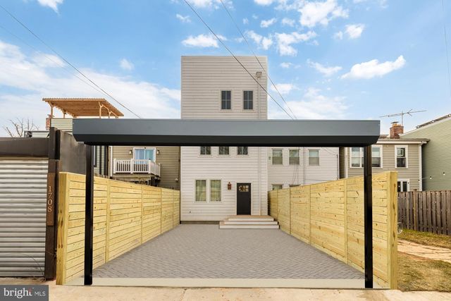 1706 BAY ST SE, Washington, DC 20003