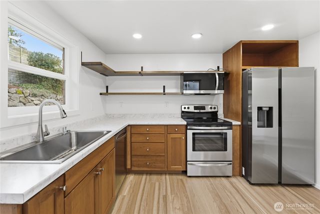 6410 NE 181st Street, Kenmore, WA 98028