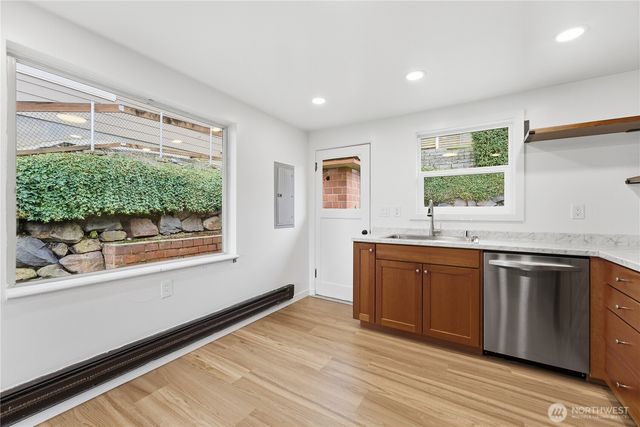 6410 NE 181st Street, Kenmore, WA 98028