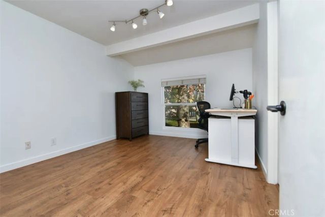 805 E Acacia Avenue F, Glendale, CA 91205