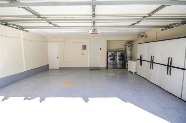 805 E Acacia Avenue F, Glendale, CA 91205