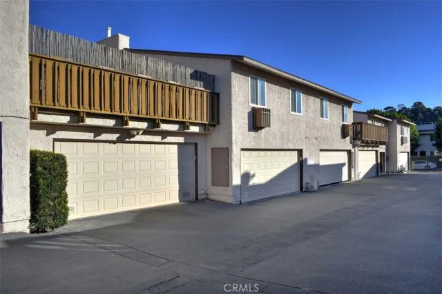 805 E Acacia Avenue F, Glendale, CA 91205