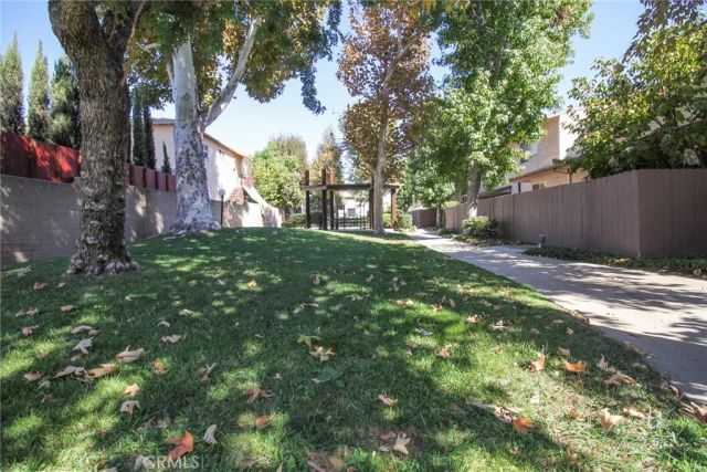 805 E Acacia Avenue F, Glendale, CA 91205