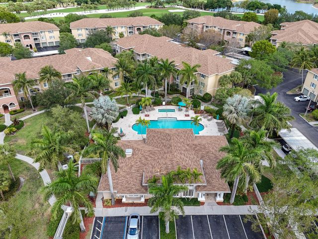6556 Emerald Dunes Drive 302, West Palm Beach, FL 33411