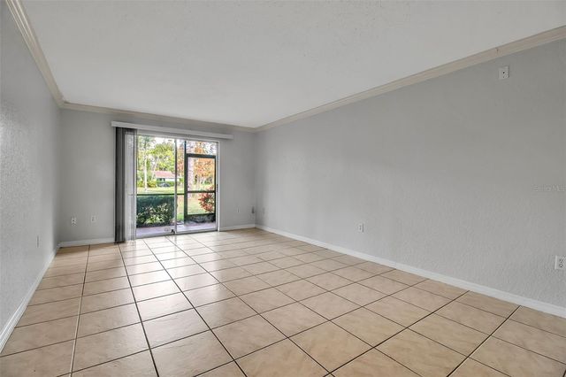 960 LA COSTA CIRCLE 3, Sarasota, FL 34237